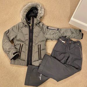 Obermeyer gray ski set. Jacket sz 14, pants sz 12